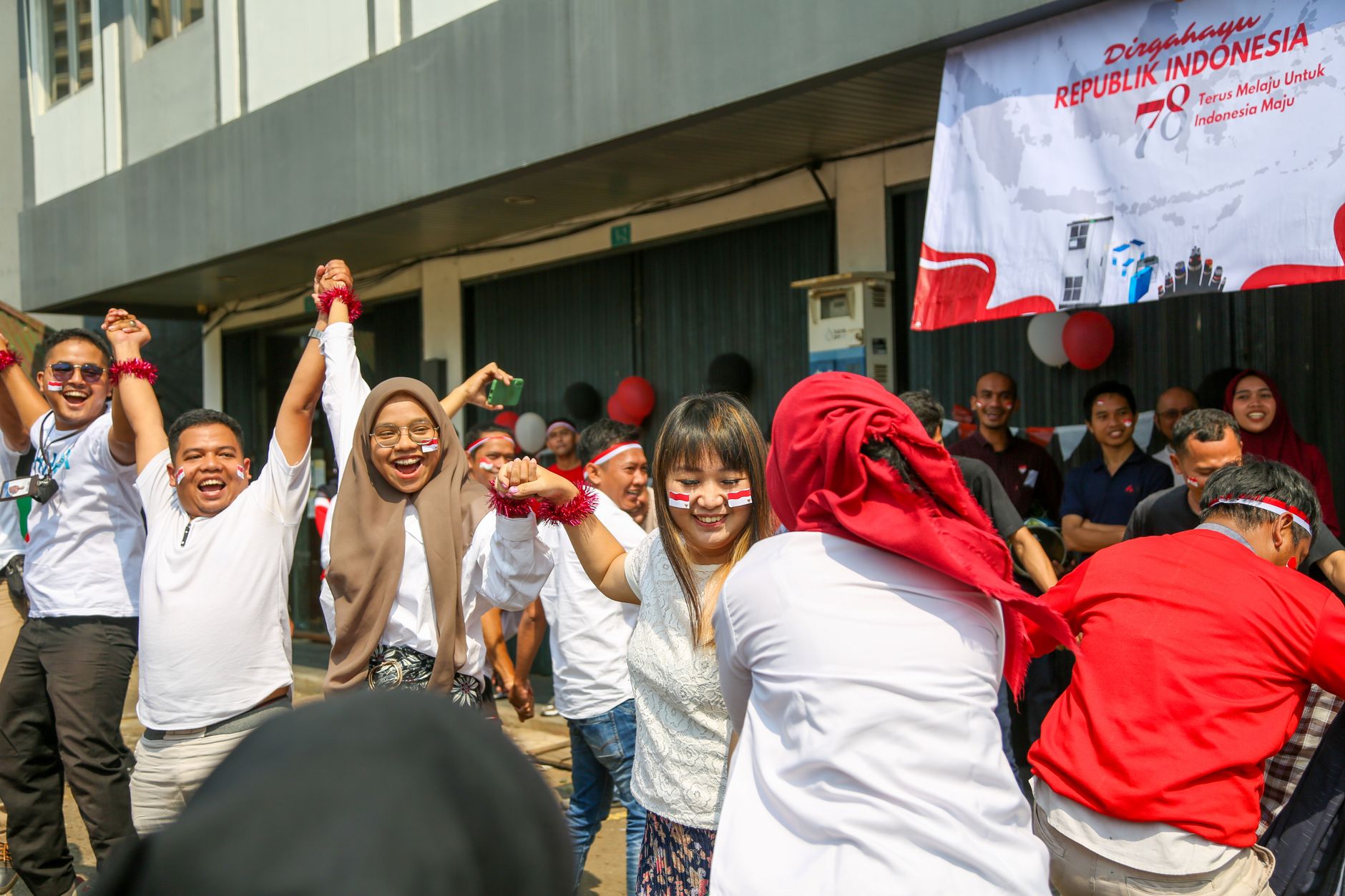 Mengenang Kejayaan Maung Bandung: Delapan Tropi yang Mengukir Sejarah Persib