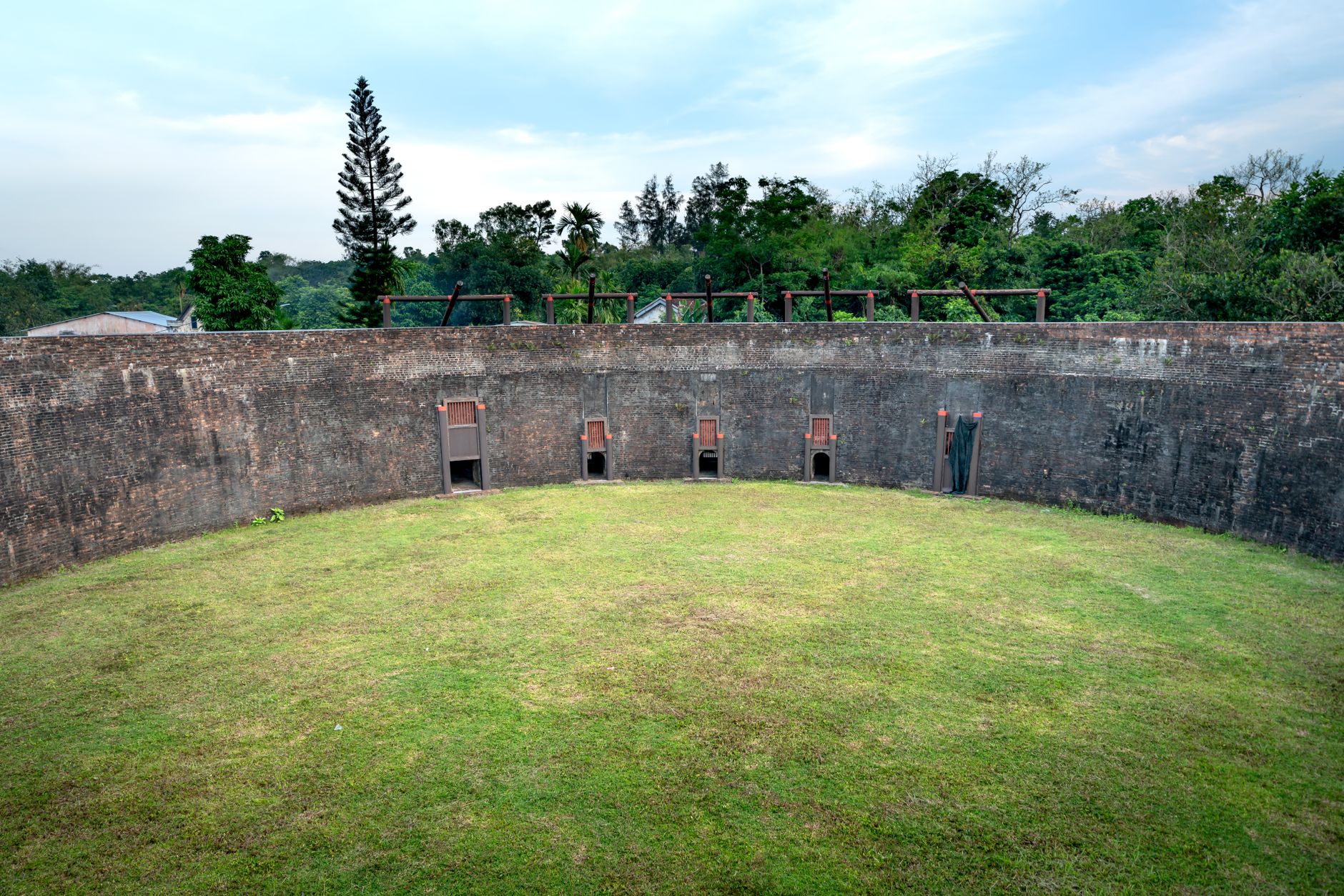 Benteng Pertahanan Tak Tertembus: Siapa Saja Raksasa Eropa yang Belum Terkalahkan?
